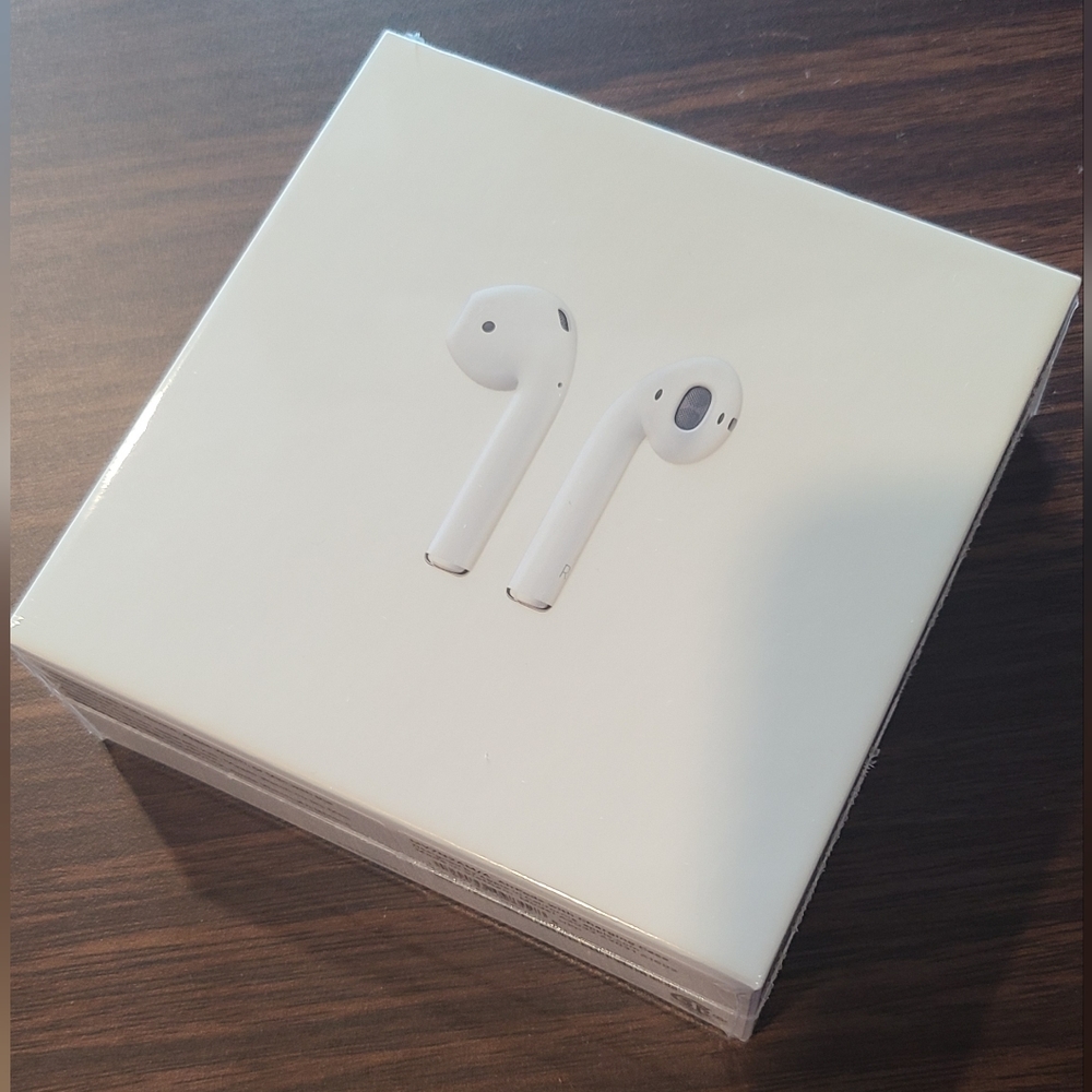 Brand New Unopened Apple AirPods 2nd Generation with Charging Case - White